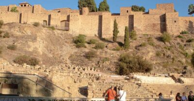 Private walking tour: Cathedral, Alcazaba and Roman Theatre