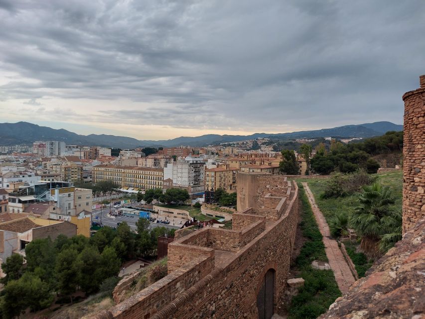 Private walking tour: Cathedral, Alcazaba and Roman Theatre - Who should book this Málaga tour?