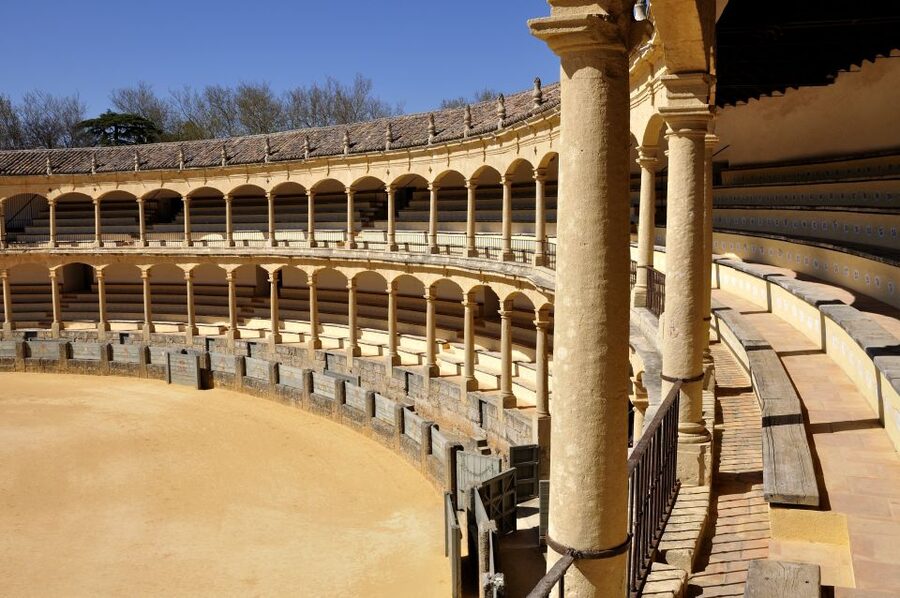 Private Winery Tour and Visit to Ronda - Wine tasting with tapas