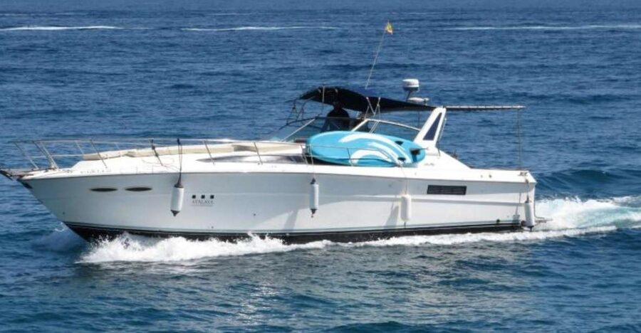 PUERTO BANUS: YACHT RENTAL FOR GROUP 2H - Drinks, snacks, and your own music