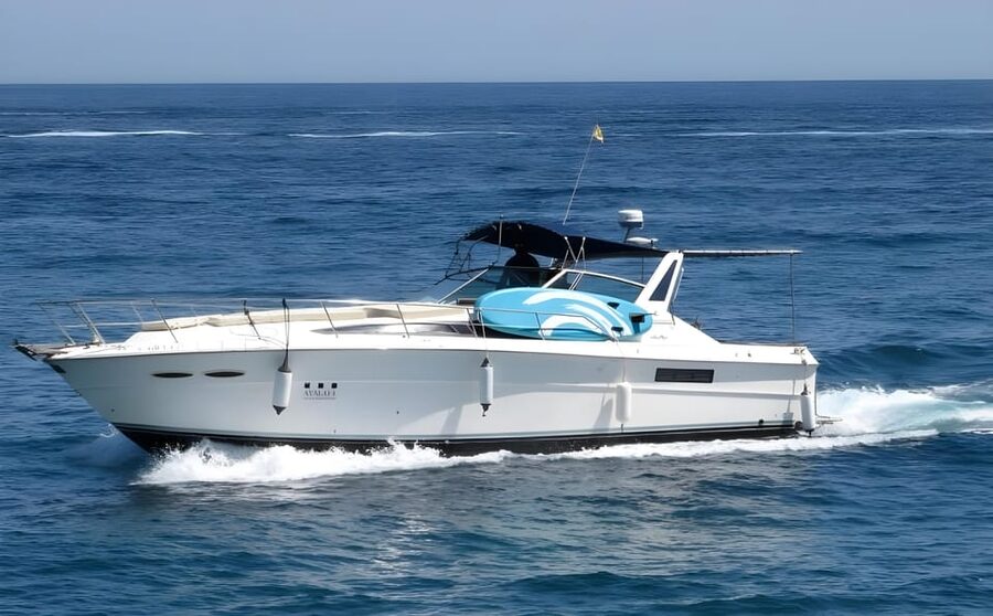 PUERTO BANUS: YACHT RENTAL FOR GROUP 2H - Why the $765 group price can work