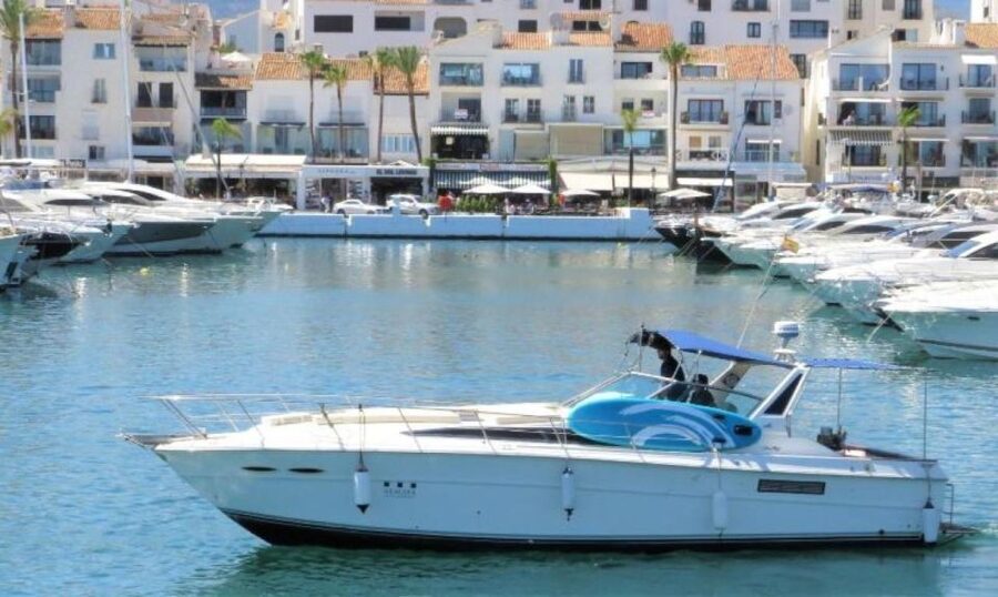 PUERTO BANUS: YACHT RENTAL FOR GROUP 2H - From Puerto Banús toward Marbella