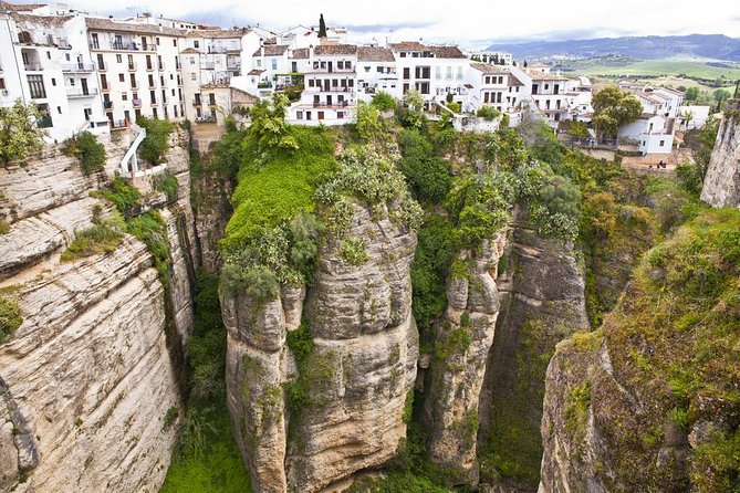 Ronda and Setenil de las Bodegas tour from Malaga - Key details at a glance