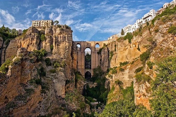 Ronda and Setenil de las Bodegas tour from Malaga - Setenil de las Bodegas and its stone ceilings