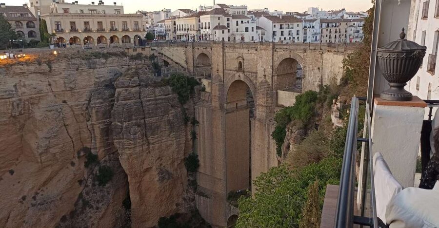 Ronda: Guided Walking Tour with English or Spanish Guide - Key points to know before you book