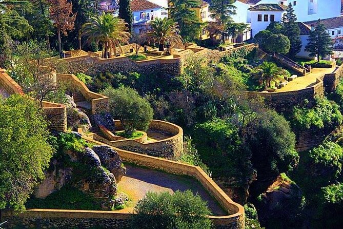 Ronda Historical Walking Tour with Bullring Entrance - Guides who make the route feel local