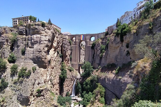 Ronda & Setenil de las Bodegas, land of contrasts / Semi-Private - Why the small vehicle matters