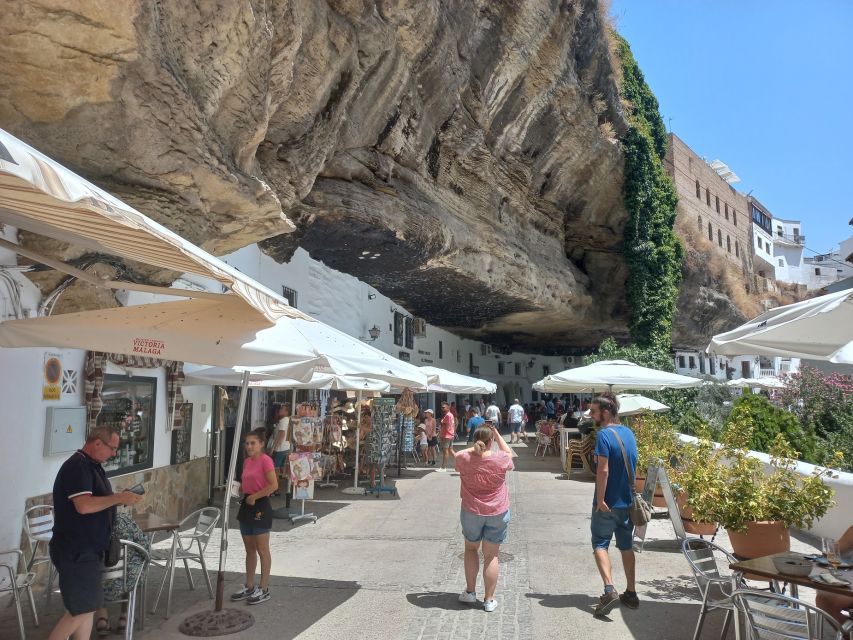 Ronda & Setenil de las Bodegas - SemiPrivate - Four hours in Ronda, from the gorge to old streets