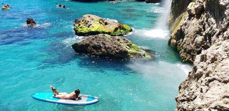 Ruta libre en paddel surf por la cascada de Nerja y Maro 😍 - What happens before you leave the beach