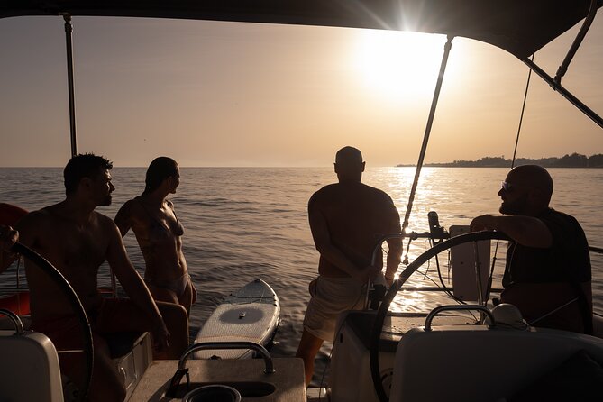 Sailing Adventure: Sailing, Dolphins and Relaxation with Drinks - Who will enjoy this cruise most