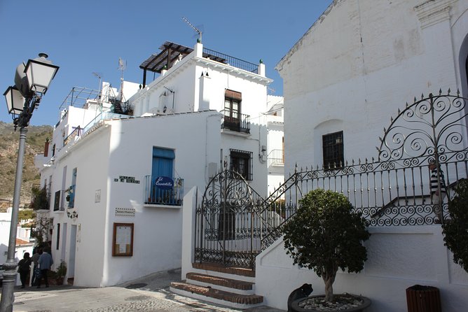 Semi-private Tour to Frigiliana and The Lost Village with lunch included - Frigiliana’s whitewashed lanes and Moorish past