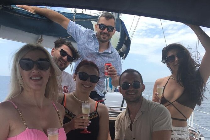 Shared Sailboat Experience Feel nature with dolphins - Key points to know before you sail