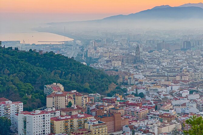 Sightseeing Quest Experience in Malaga - Old Málaga around Antigua Casa de Guardia