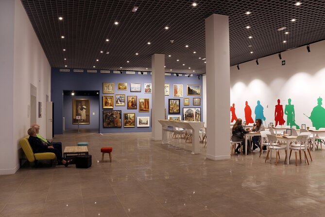 Skip-The-Line Access to Colección del Museo Ruso in Malaga - When priority entry helps