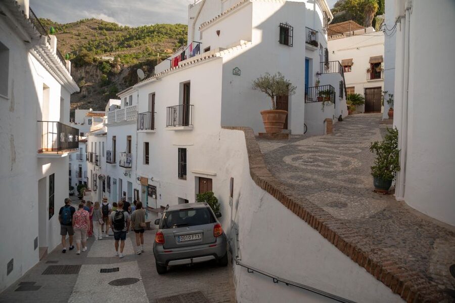 Torremolinos/Benalmadena: Nerja Caves Tour with Frigiliana - Transport, group size, and pace