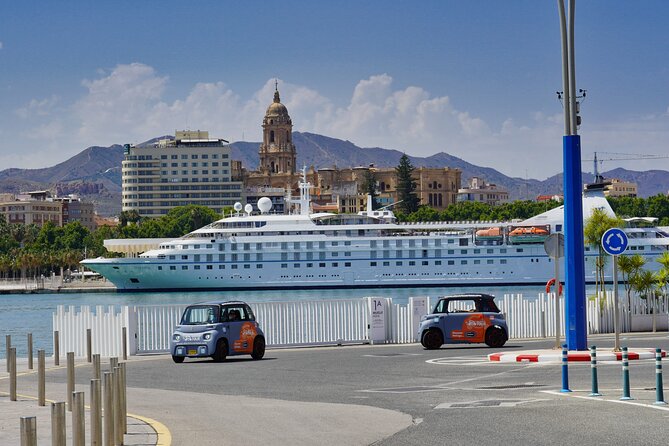 Tour Málaga by electric car: Discover the city in 2 hours - Key points at a glance