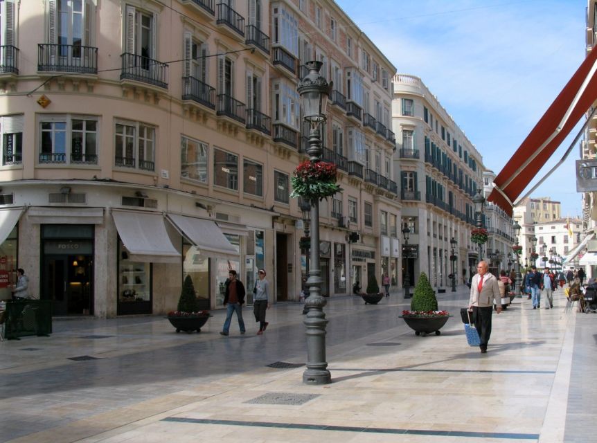 Ultimate Malaga: History and Tapas All Included - The guides and the feel of the walk