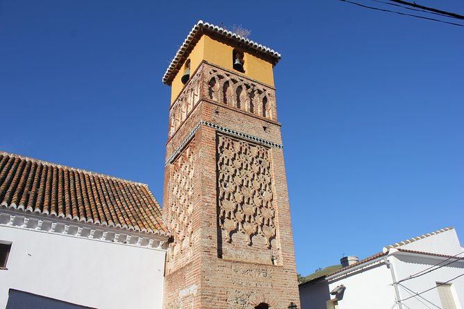 White Villages Tour in the Nerja area: Small-Group Tour and Lunch - Sayalonga, the narrow lane and the long lunch stop