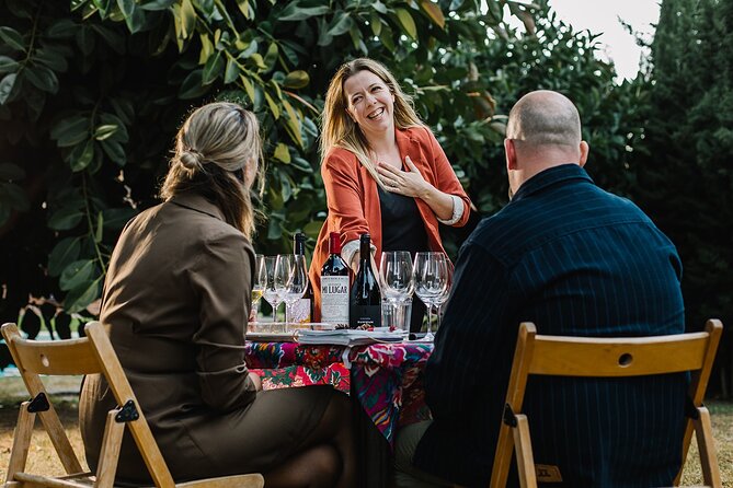 Winederlust Wine Tasting - Linda turns wine lessons into conversation